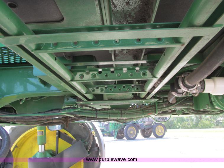 image for item A8853 2012 John Deere 4830 self-propelled sprayer