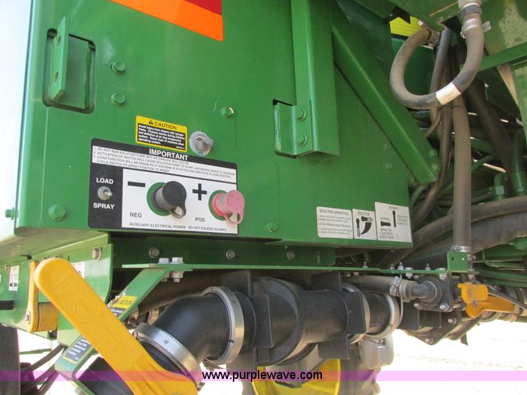 image for item A8853 2012 John Deere 4830 self-propelled sprayer