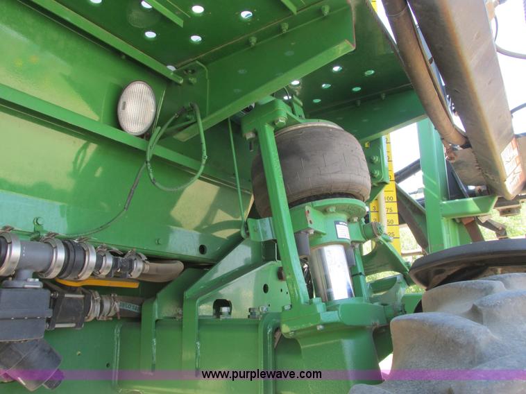 image for item A8853 2012 John Deere 4830 self-propelled sprayer