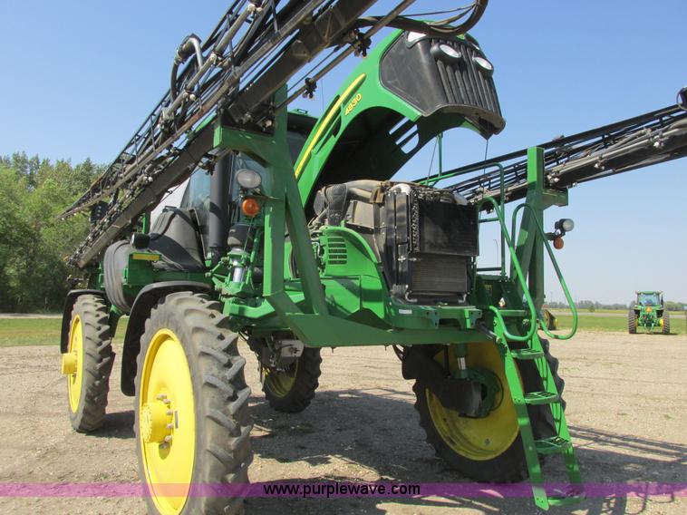 image for item A8853 2012 John Deere 4830 self-propelled sprayer