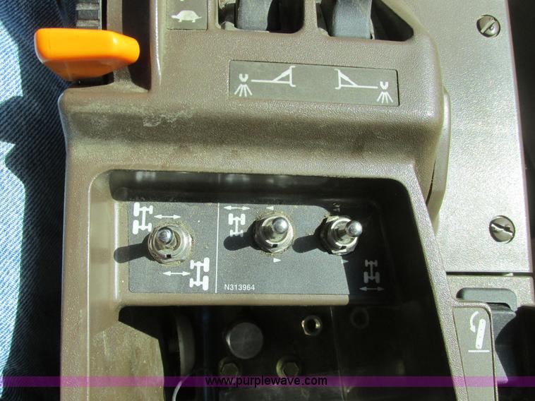 image for item A8853 2012 John Deere 4830 self-propelled sprayer