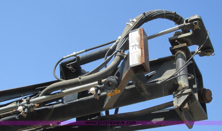 image for item A8853 2012 John Deere 4830 self-propelled sprayer