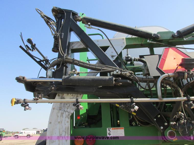 image for item A8853 2012 John Deere 4830 self-propelled sprayer