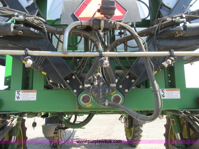 image for item A8853 2012 John Deere 4830 self-propelled sprayer