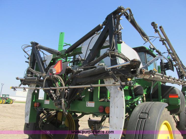 image for item A8853 2012 John Deere 4830 self-propelled sprayer