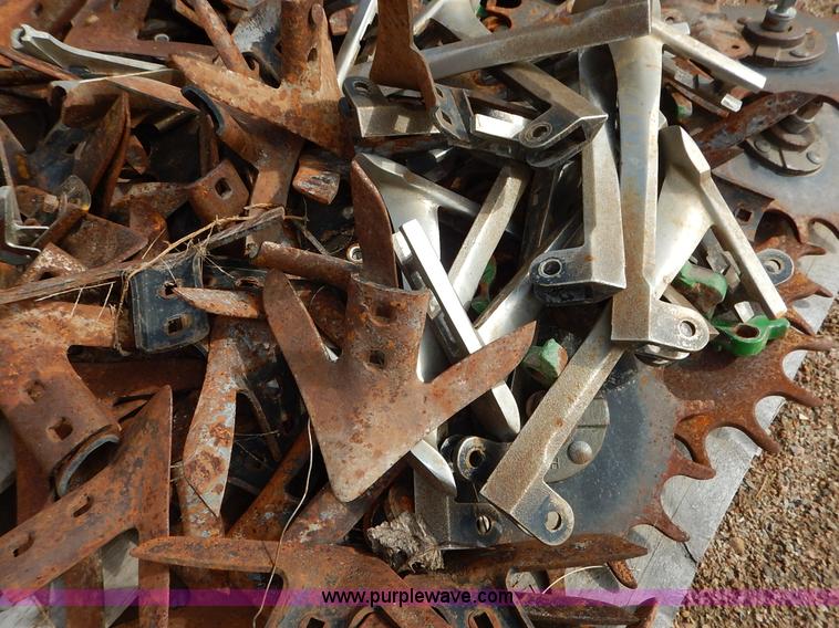 image for item BH9966 Assorted planter equipment