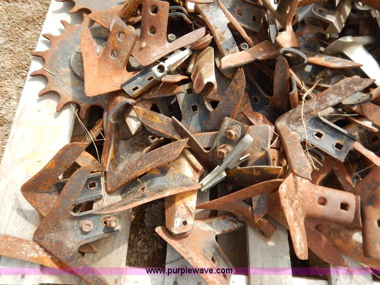 image for item BH9966 Assorted planter equipment