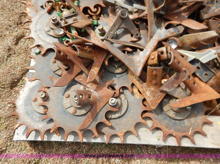 image for item BH9966 Assorted planter equipment