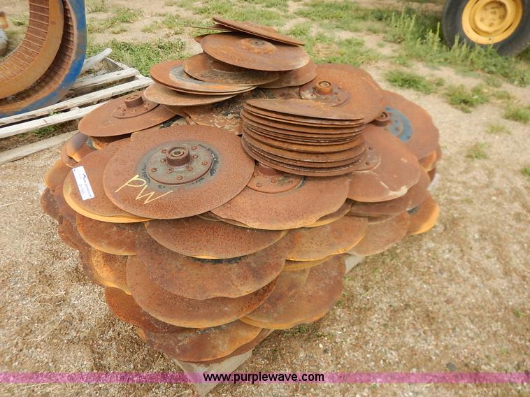 image for item BH9968 Assorted planter disks