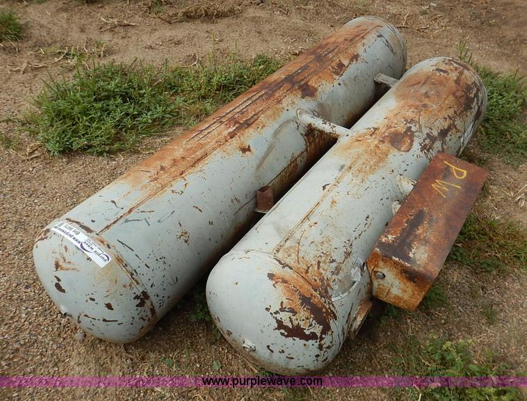 image for item BH9970 Dual propane tank unit