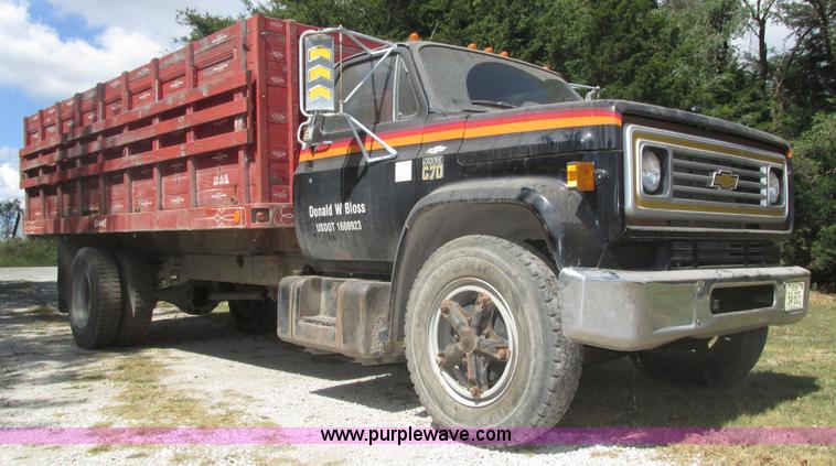 image for item H1155 1979 Chevrolet Scottsdale C70 grain truck