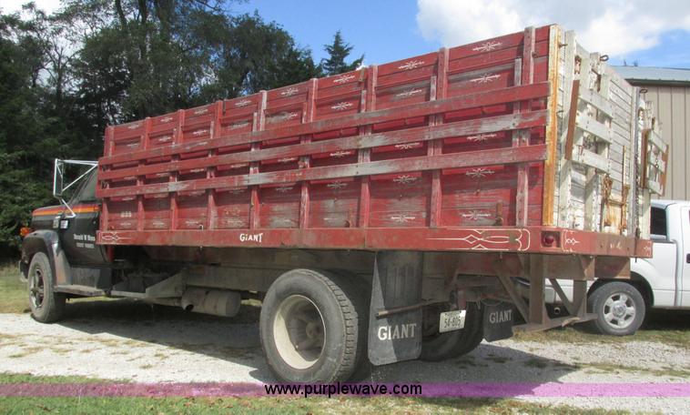 image for item H1155 1979 Chevrolet Scottsdale C70 grain truck