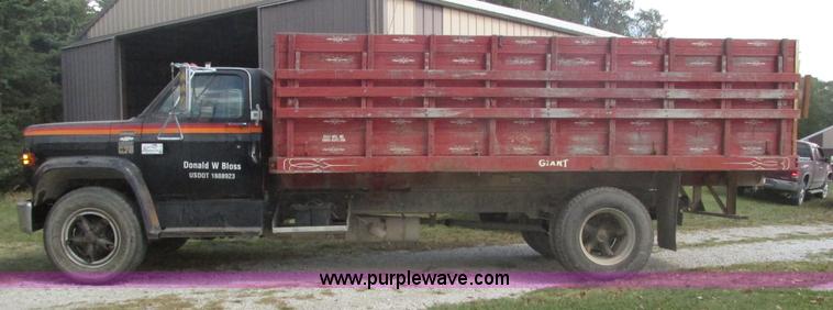 image for item H1155 1979 Chevrolet Scottsdale C70 grain truck