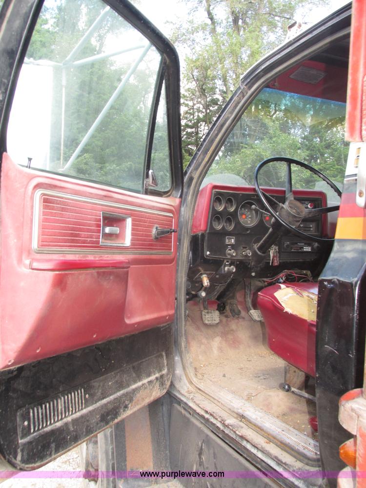 image for item H1155 1979 Chevrolet Scottsdale C70 grain truck