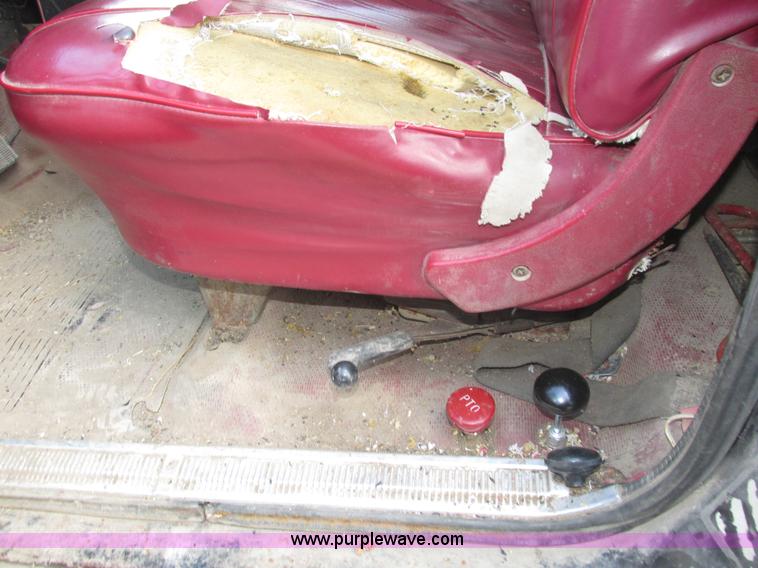 image for item H1155 1979 Chevrolet Scottsdale C70 grain truck