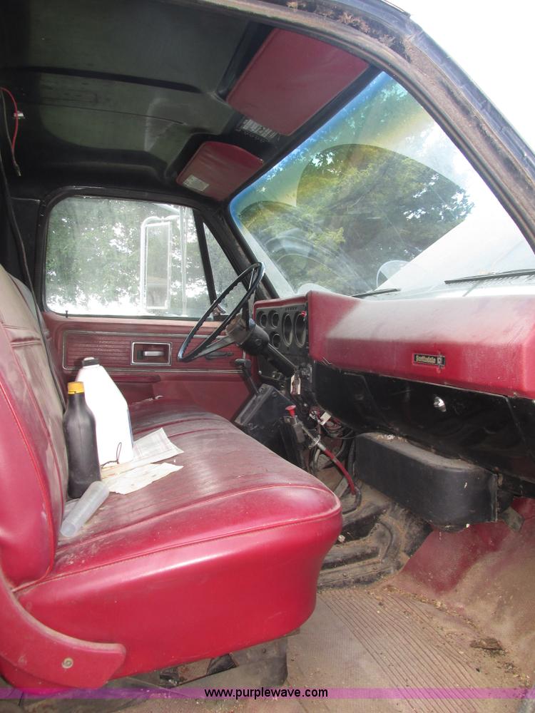 image for item H1155 1979 Chevrolet Scottsdale C70 grain truck