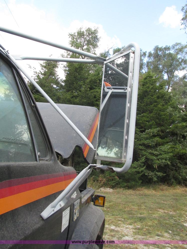 image for item H1155 1979 Chevrolet Scottsdale C70 grain truck