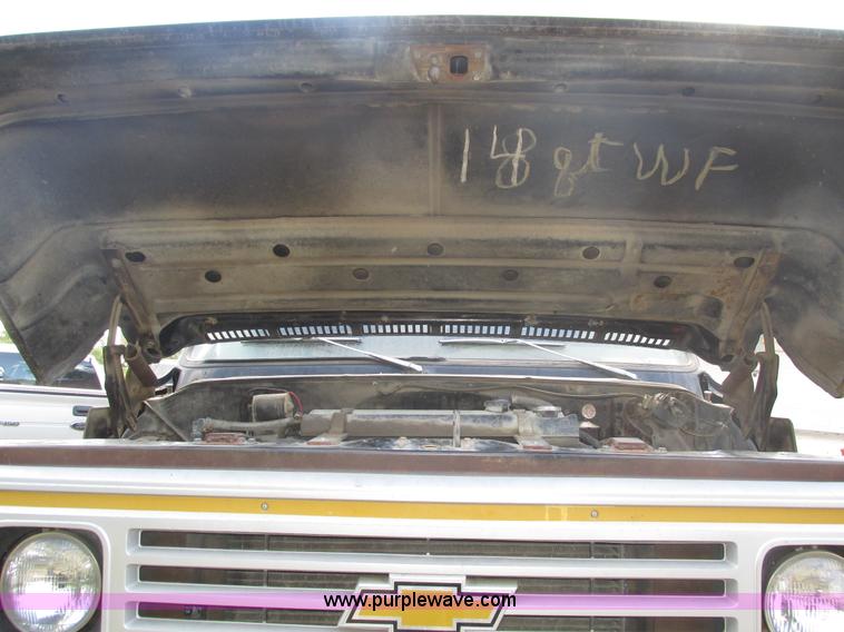 image for item H1155 1979 Chevrolet Scottsdale C70 grain truck