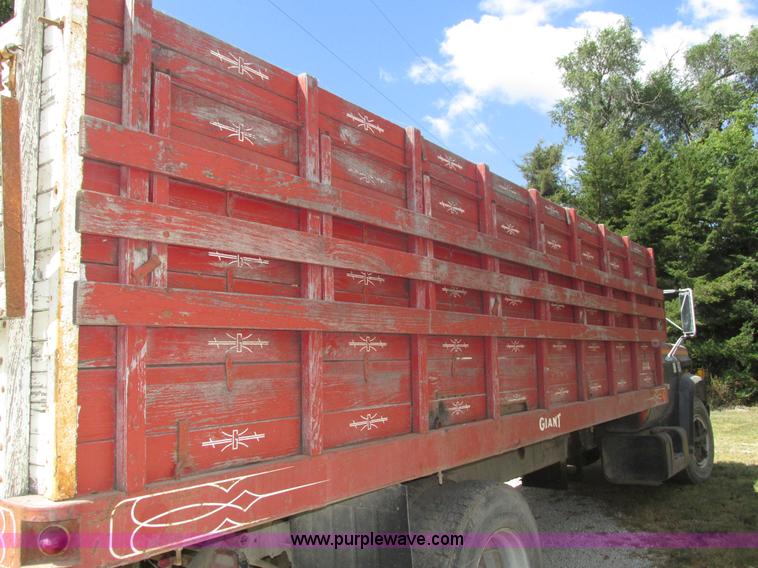 image for item H1155 1979 Chevrolet Scottsdale C70 grain truck