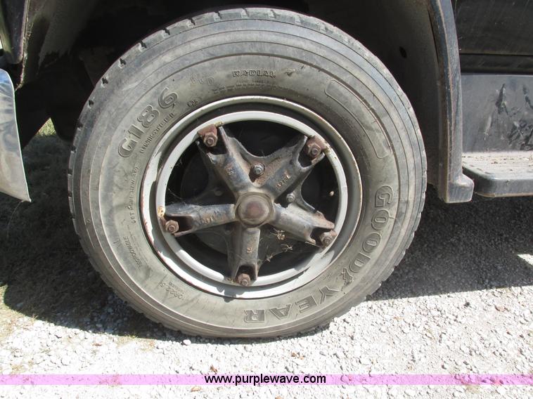 image for item H1155 1979 Chevrolet Scottsdale C70 grain truck