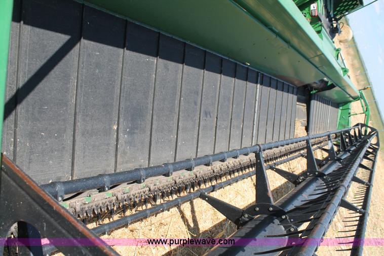 image for item J1453 John Deere 936 draper head