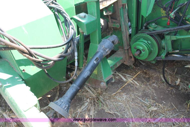 image for item J1453 John Deere 936 draper head