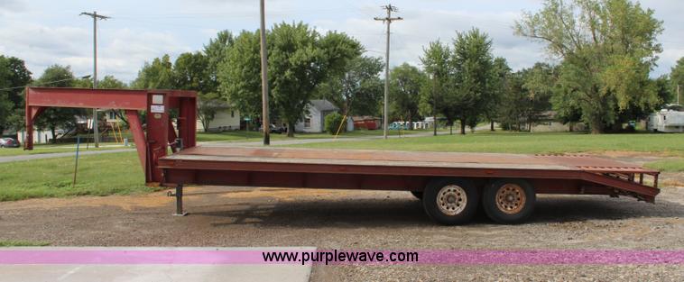 image for item J3620 1992 Titan equipment trailer