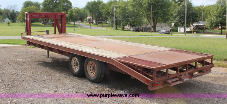 image for item J3620 1992 Titan equipment trailer
