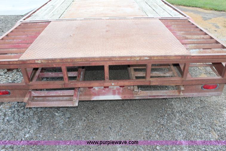 image for item J3620 1992 Titan equipment trailer