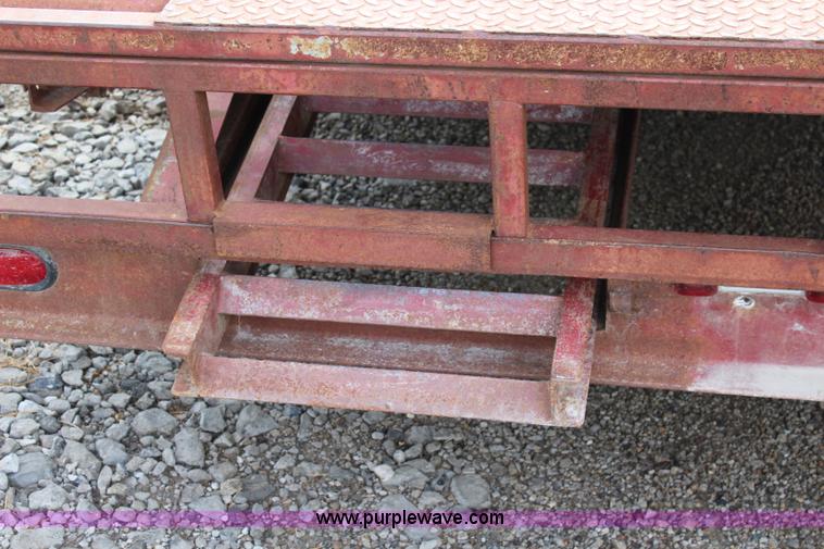 image for item J3620 1992 Titan equipment trailer