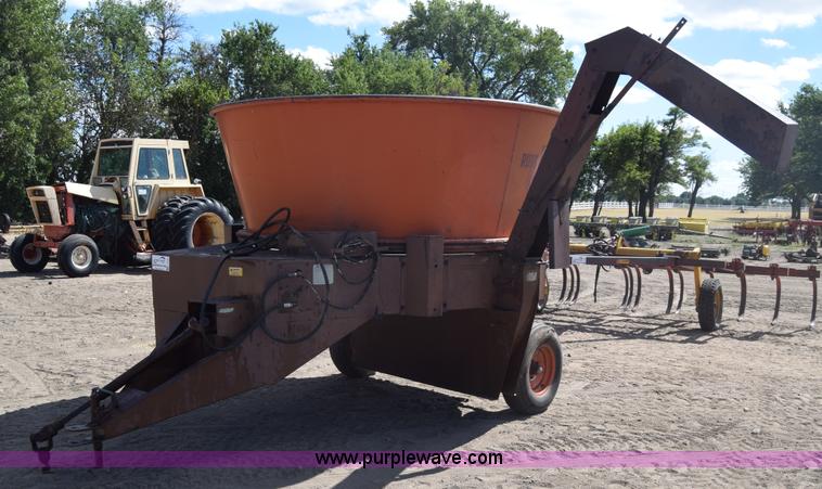 image for item J7797 Burrow Roto-Grind tub grinder