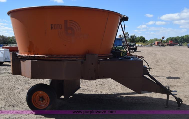 image for item J7797 Burrow Roto-Grind tub grinder