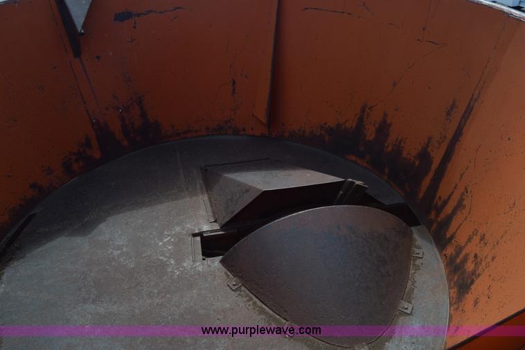 image for item J7797 Burrow Roto-Grind tub grinder