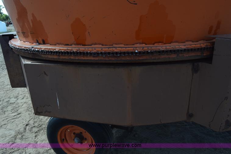 image for item J7797 Burrow Roto-Grind tub grinder