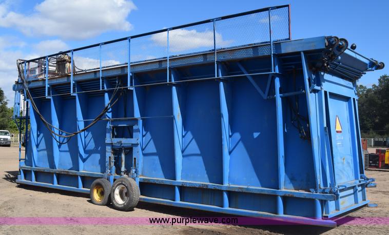 image for item J7818 John Blue M-1532 cotton module builder