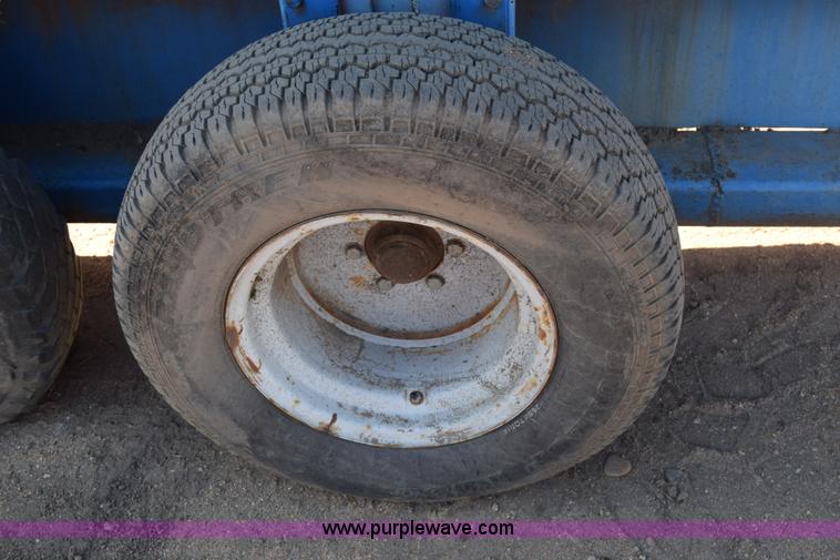 image for item J7818 John Blue M-1532 cotton module builder