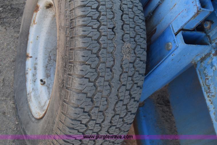 image for item J7818 John Blue M-1532 cotton module builder