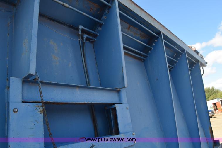 image for item J7818 John Blue M-1532 cotton module builder