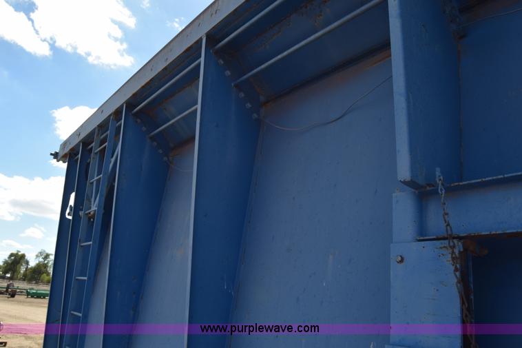 image for item J7818 John Blue M-1532 cotton module builder