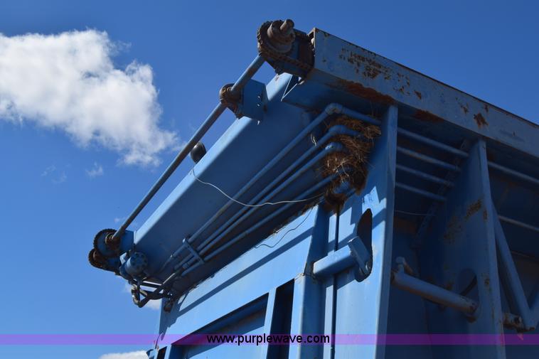 image for item J7818 John Blue M-1532 cotton module builder