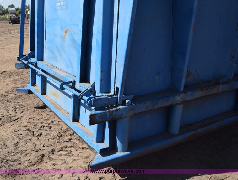 image for item J7818 John Blue M-1532 cotton module builder