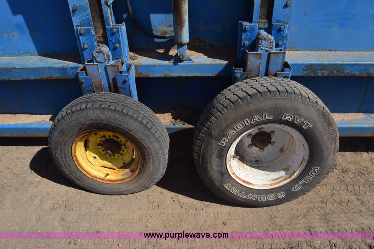 image for item J7818 John Blue M-1532 cotton module builder