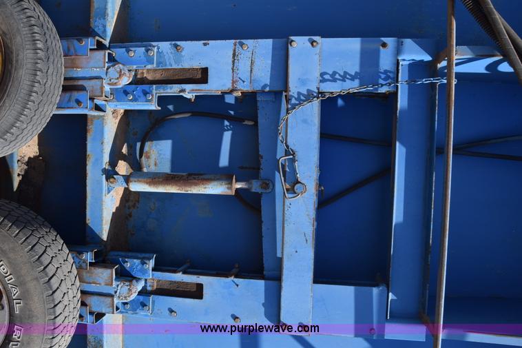 image for item J7818 John Blue M-1532 cotton module builder