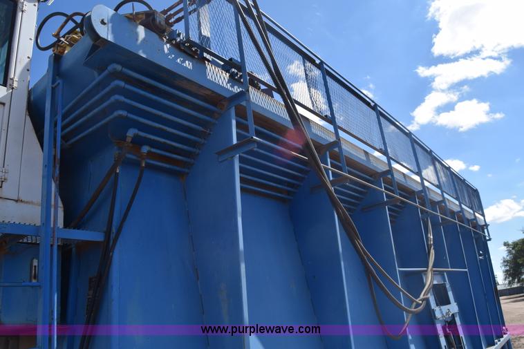 image for item J7818 John Blue M-1532 cotton module builder