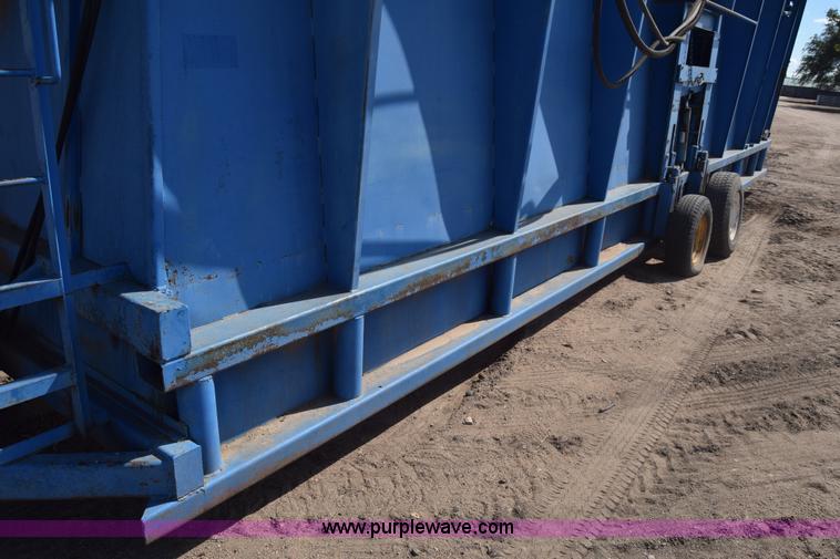 image for item J7818 John Blue M-1532 cotton module builder