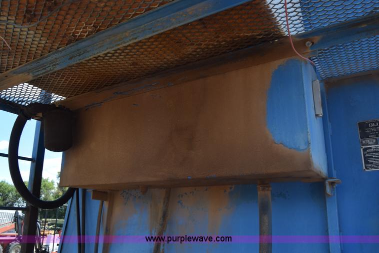 image for item J7818 John Blue M-1532 cotton module builder