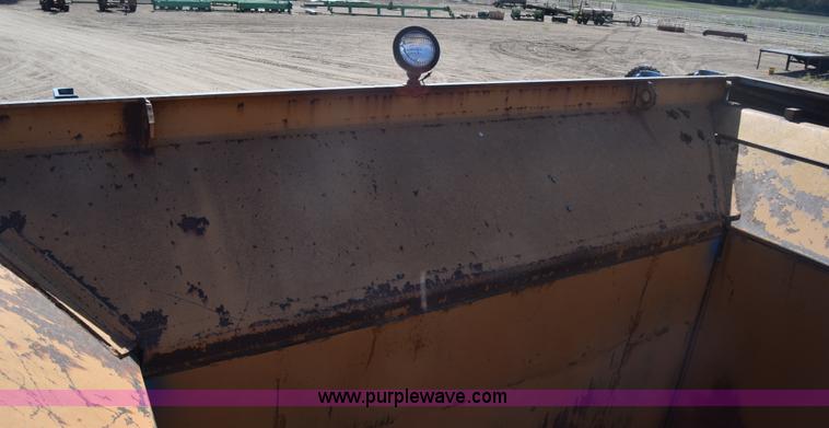 image for item J7818 John Blue M-1532 cotton module builder