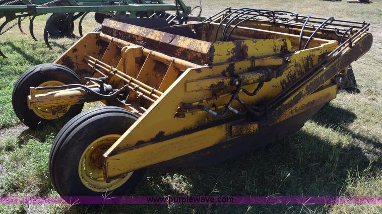 image for item J8062 Soilmover 425 pull scraper