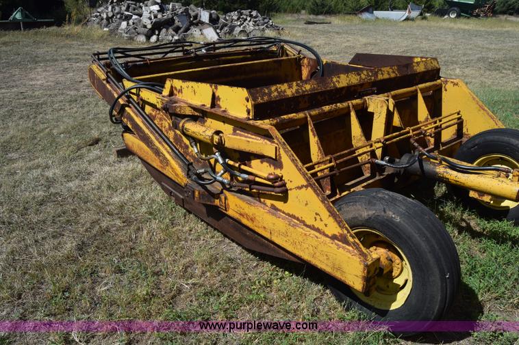 image for item J8062 Soilmover 425 pull scraper