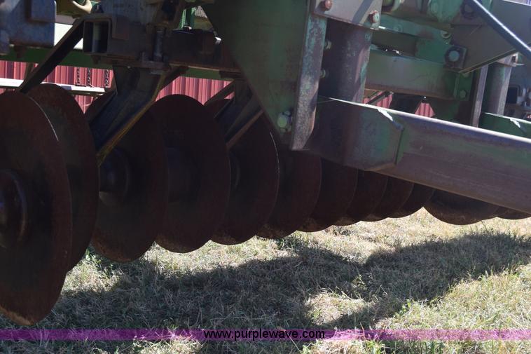 image for item J8063 John Deere 712 chisel plow